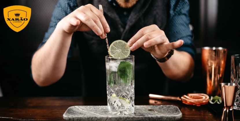 bartender-servir-bebidas